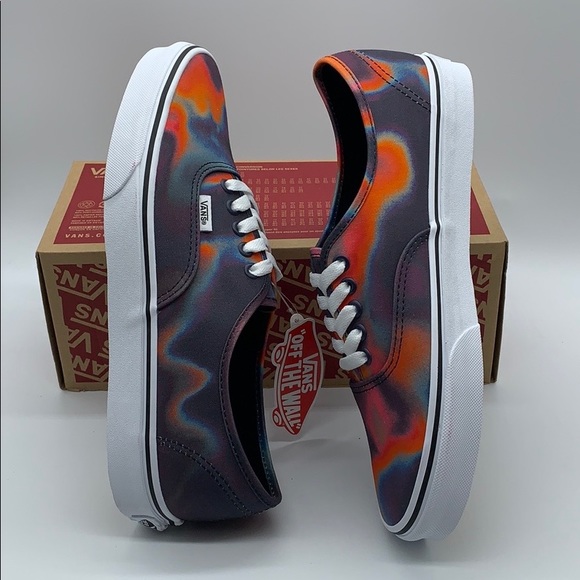 WMNS VANS AUTHENTIC DARK AURA Multi/True White - Picture 10 of 16